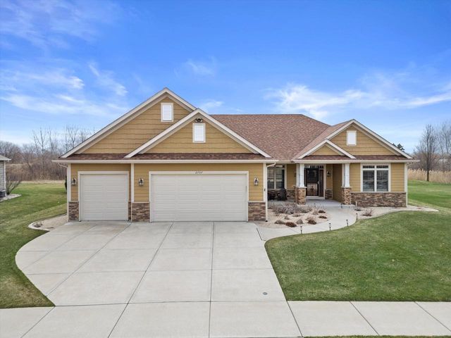 2757 Cornerstone WAY, Mount Pleasant, WI 53403