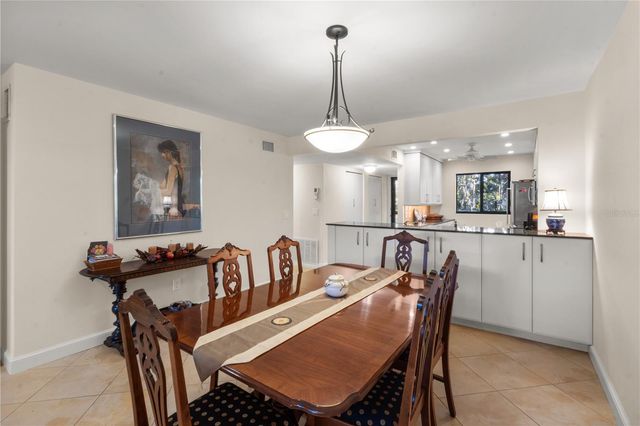 1633 BOATHOUSE CIRCLE 131, Sarasota, FL 34231