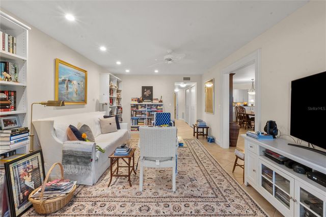 1633 BOATHOUSE CIRCLE 131, Sarasota, FL 34231