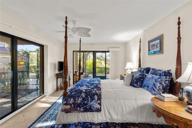 1633 BOATHOUSE CIRCLE 131, Sarasota, FL 34231