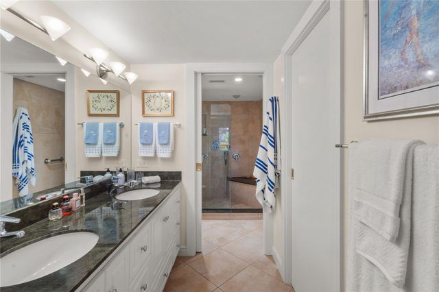 1633 BOATHOUSE CIRCLE 131, Sarasota, FL 34231