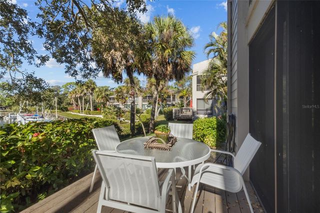 1633 BOATHOUSE CIRCLE 131, Sarasota, FL 34231