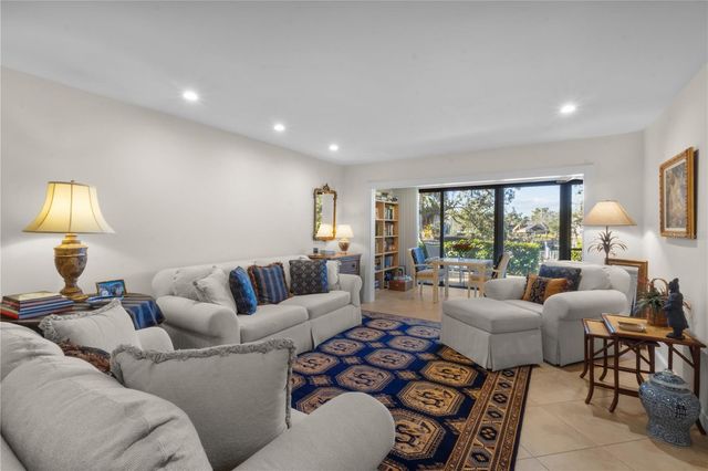 1633 BOATHOUSE CIRCLE 131, Sarasota, FL 34231