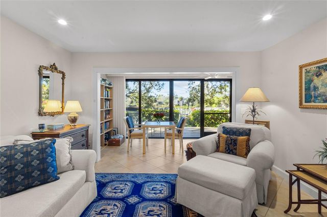 1633 BOATHOUSE CIRCLE 131, Sarasota, FL 34231