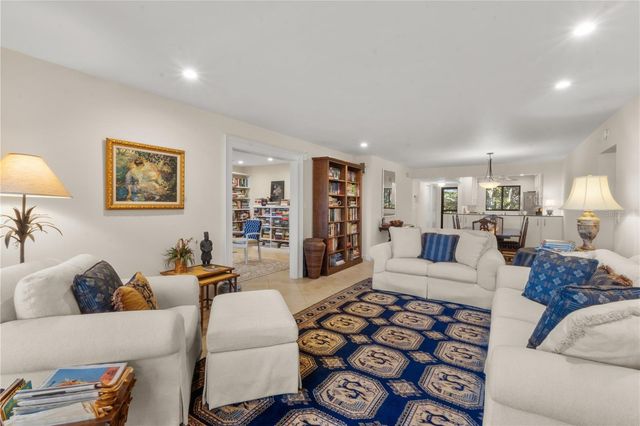 1633 BOATHOUSE CIRCLE 131, Sarasota, FL 34231