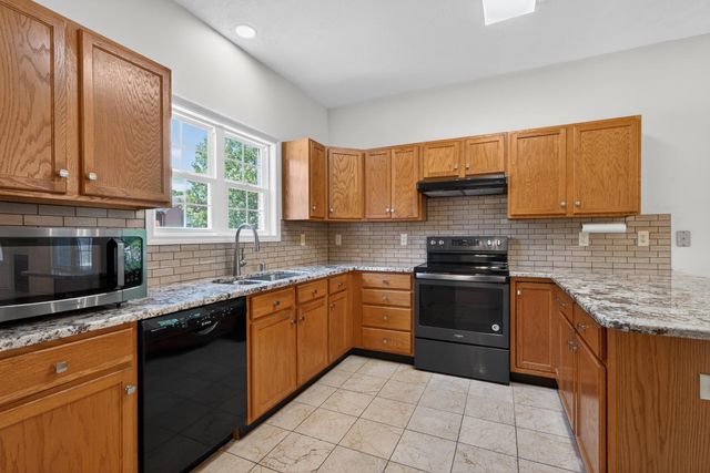 2097 Allegheny Way, Lexington, KY 40513