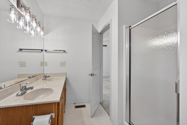 2097 Allegheny Way, Lexington, KY 40513