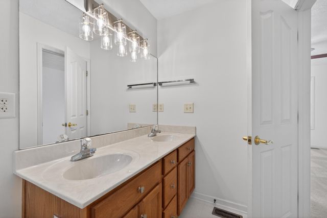 2097 Allegheny Way, Lexington, KY 40513