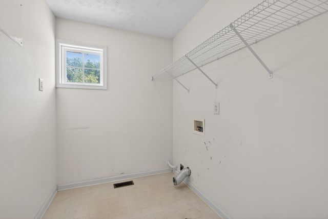 2097 Allegheny Way, Lexington, KY 40513