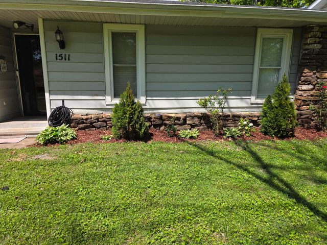 1511 W Berkeley Street, Springfield, MO 65807