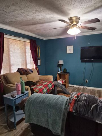 1511 W Berkeley Street, Springfield, MO 65807