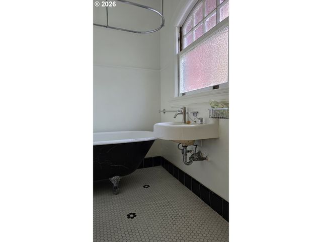 118 Nw KING Ave 3, Portland, OR 97210