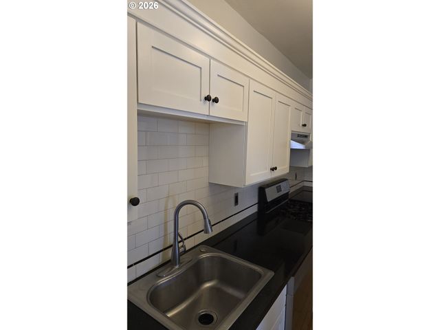 118 Nw KING Ave 3, Portland, OR 97210