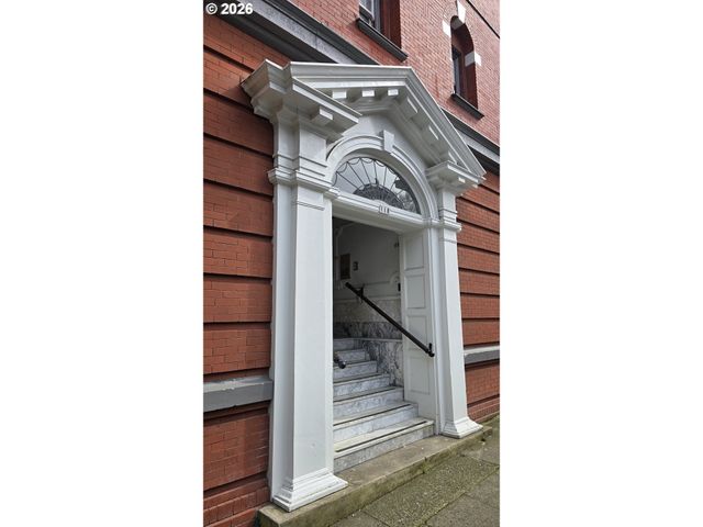 118 Nw KING Ave 3, Portland, OR 97210