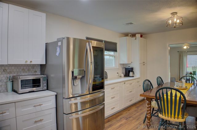 211 W 114th Court S, Jenks, OK 74037