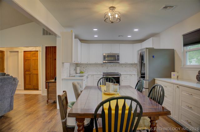 211 W 114th Court S, Jenks, OK 74037