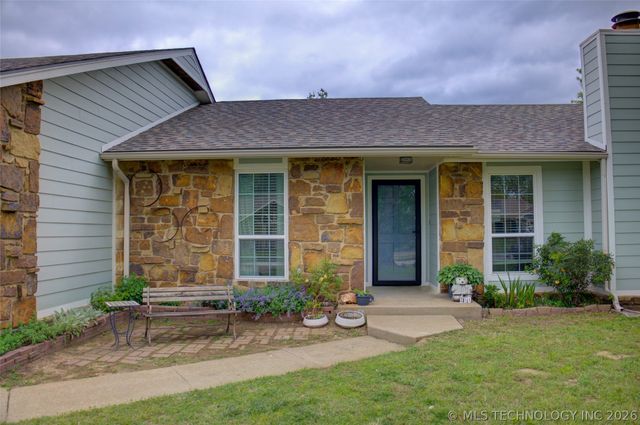 211 W 114th Court S, Jenks, OK 74037
