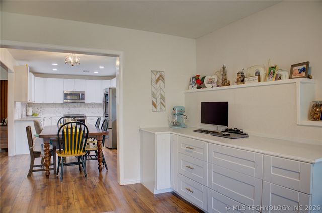 211 W 114th Court S, Jenks, OK 74037