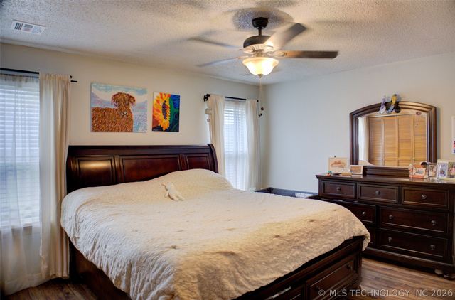 211 W 114th Court S, Jenks, OK 74037