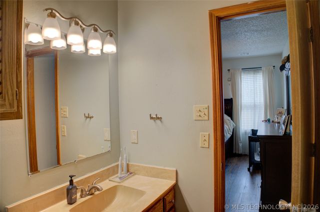 211 W 114th Court S, Jenks, OK 74037