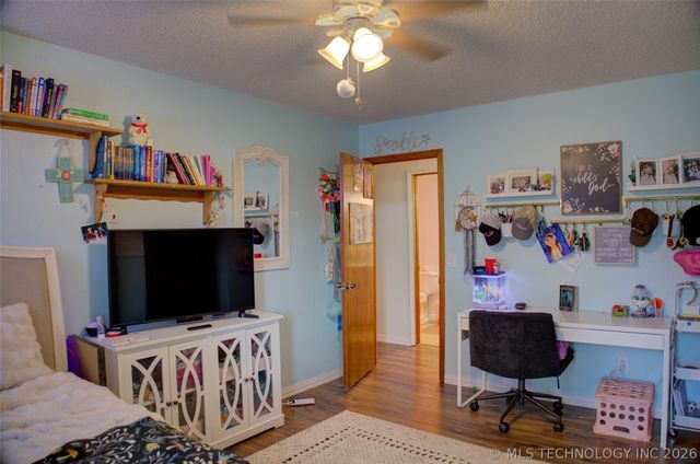 211 W 114th Court S, Jenks, OK 74037