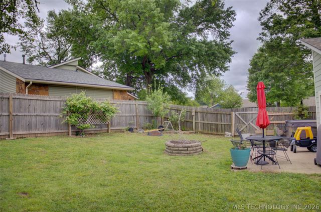 211 W 114th Court S, Jenks, OK 74037