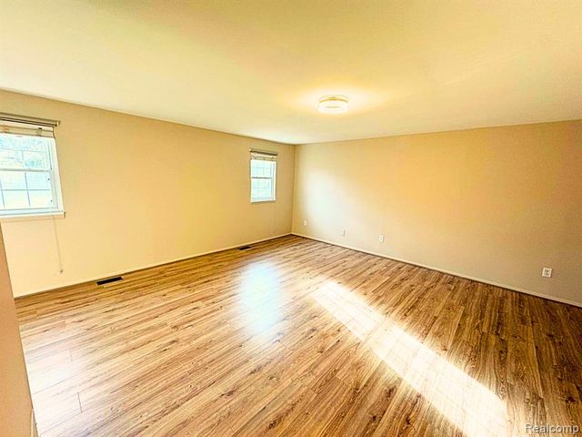 19479 Scenic Harbour Drive, Northville, MI 48167