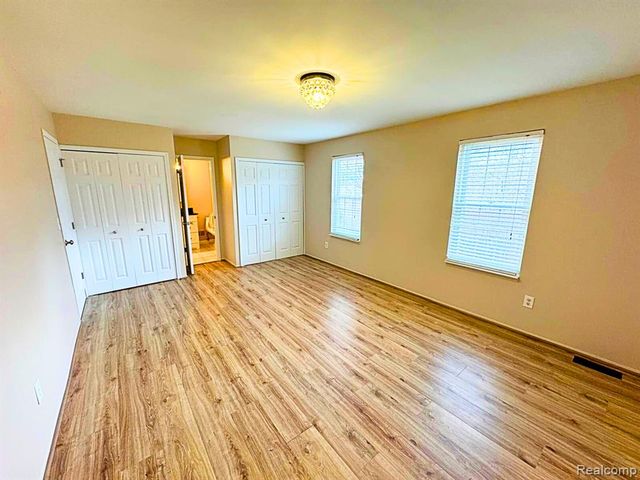 19479 Scenic Harbour Drive, Northville, MI 48167