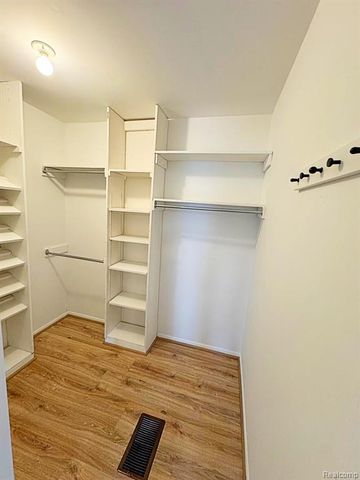 19479 Scenic Harbour Drive, Northville, MI 48167