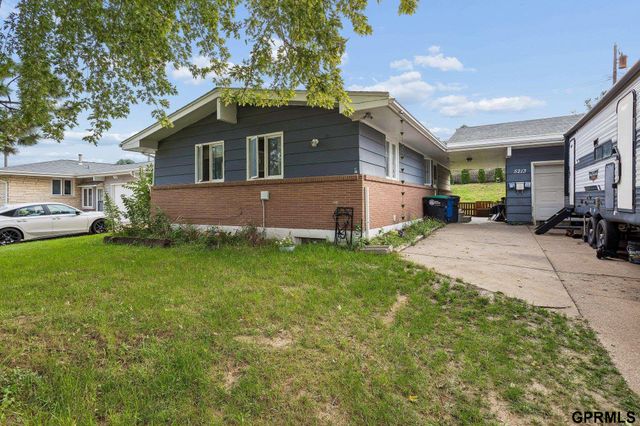 5213 N 85th Street, Omaha, NE 68134