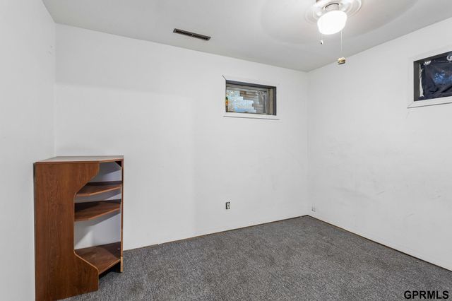 5213 N 85th Street, Omaha, NE 68134