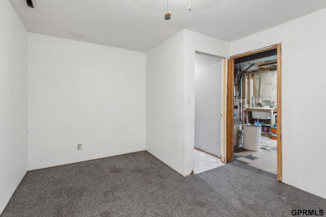 5213 N 85th Street, Omaha, NE 68134