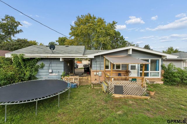 5213 N 85th Street, Omaha, NE 68134