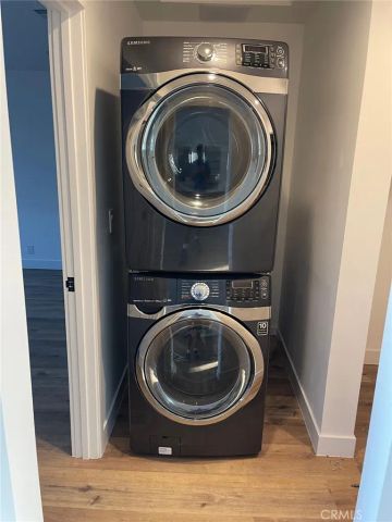 7051 Garden Grove, Reseda, CA 91335