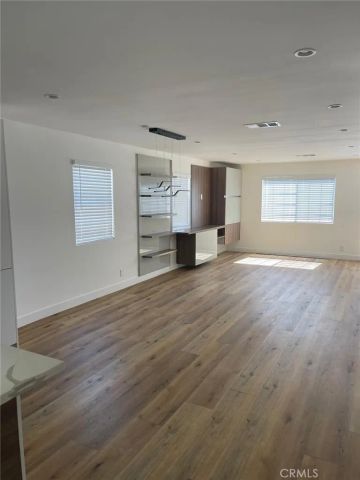 7051 Garden Grove, Reseda, CA 91335