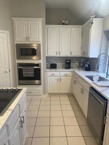 402 Buttonwood Drive, Coppell, TX 75019