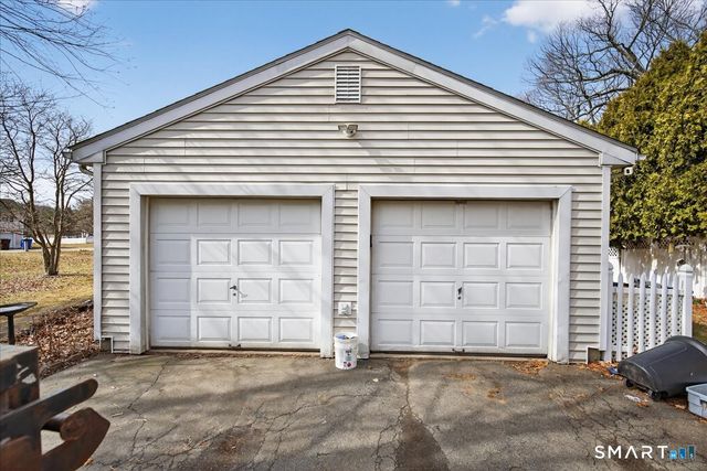 15 Cinnamon Ridge Drive, North Branford, CT 06471
