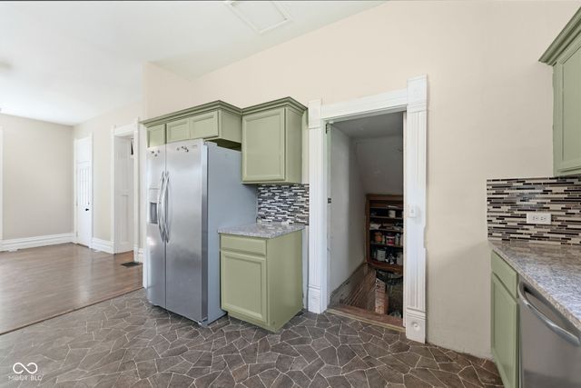 12808 W River Valley Road, Yorktown, IN 47396