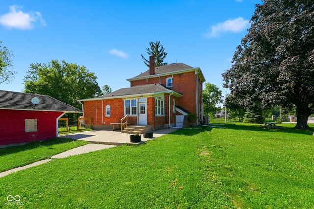 12808 W River Valley Road, Yorktown, IN 47396