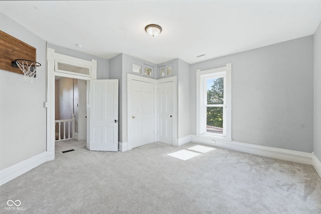 12808 W River Valley Road, Yorktown, IN 47396