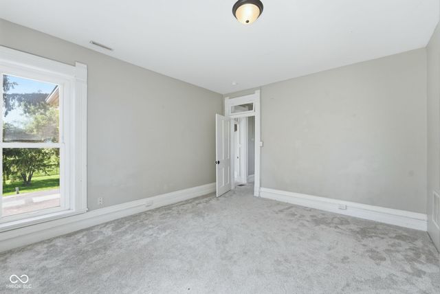 12808 W River Valley Road, Yorktown, IN 47396