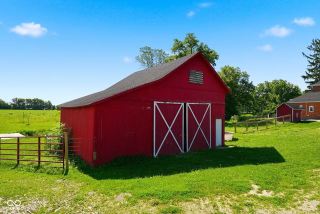 12808 W River Valley Road, Yorktown, IN 47396
