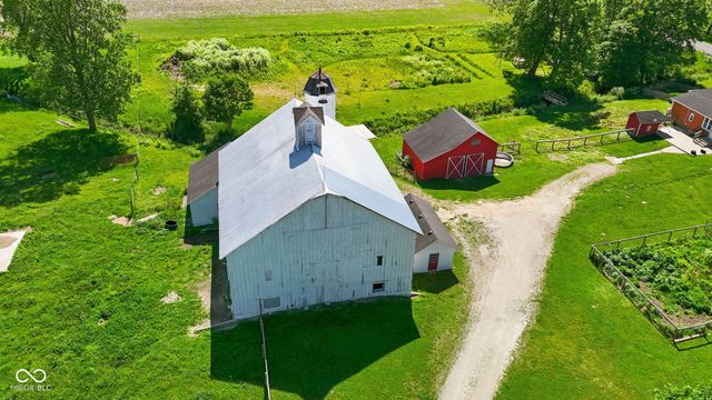 12808 W River Valley Road, Yorktown, IN 47396