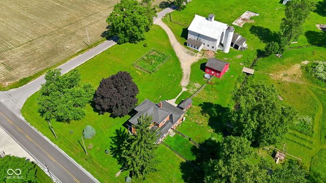 12808 W River Valley Road, Yorktown, IN 47396