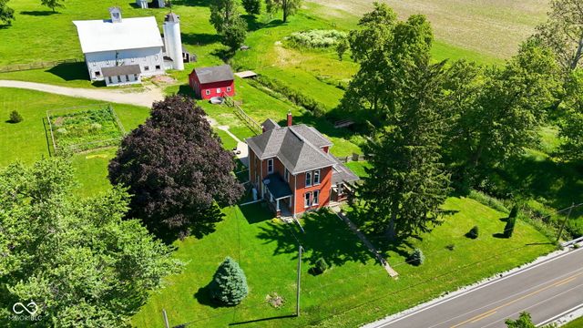 12808 W River Valley Road, Yorktown, IN 47396