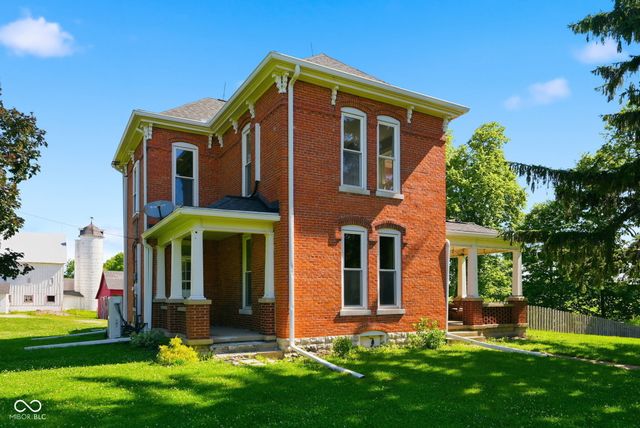 12808 W River Valley Road, Yorktown, IN 47396