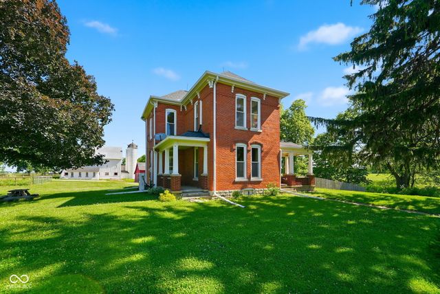 12808 W River Valley Road, Yorktown, IN 47396