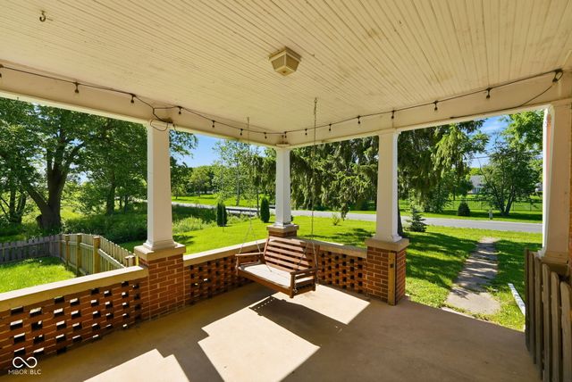 12808 W River Valley Road, Yorktown, IN 47396