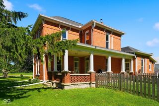 12808 W River Valley Road, Yorktown, IN 47396