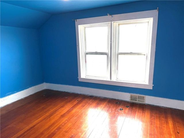 224 Walnut Street, Pleasant Hill, MO 64080